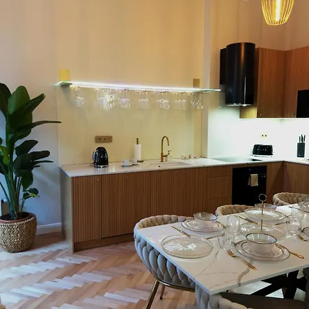 Apartment Luxury Leo Garden & Spa Krakow